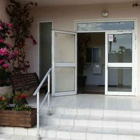 Studio Le Lavandou, 1 Pièce, 4 Personnes - Fr-1-308-83 Appartamento *
